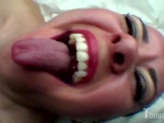 Tina oral playtime