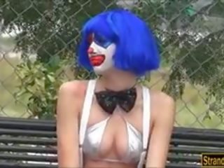 Frown clown mikayla gratuit foutre sur bouche à partir de étranger