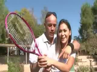 Σκληρό πορνό xxx βίντεο στο ο tenis δικαστήριο