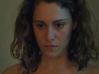 Ariane labed nahé - attenberg - 2010