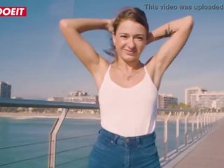 Dzikie drobne diva pieprzony ciężko na za publiczne plaża - sandra wellness