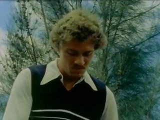 02 retro apģērbta sievete kails vīrietis no eruption 1977 john holmes