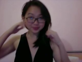 Dễ thương và vui thích á châu teen&comma; harriet sugarcookie