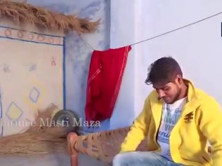 Bhaiya ne bhabhi ki blause utaar kae gand maari February 2017