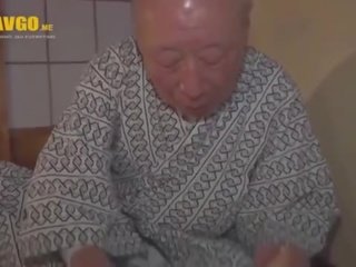 Japonia familie în drept - tineri femeie în drept loved de dumneavoastră tată în drept ( foarte frumos)