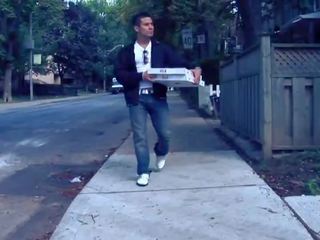 Pizza Guy's First Time!