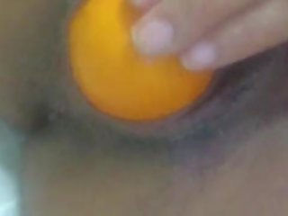 Juicemyanal films off what her gaping pussy can do