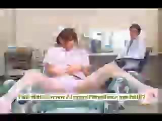 أكيهو يوشيزاوا جذاب الآسيوية ممرضة تتمتع إغاظة ال دكتور جامعى