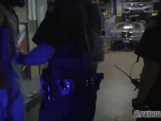 Mechanic shop owner gets his tool polished by passionate female cops
