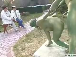 Vert japonais jardin statues baise en publique