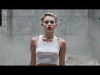 Miley সাইরেস নগ্ন মধ্যে তার নতুন সঙ্গীত ক্লিপ